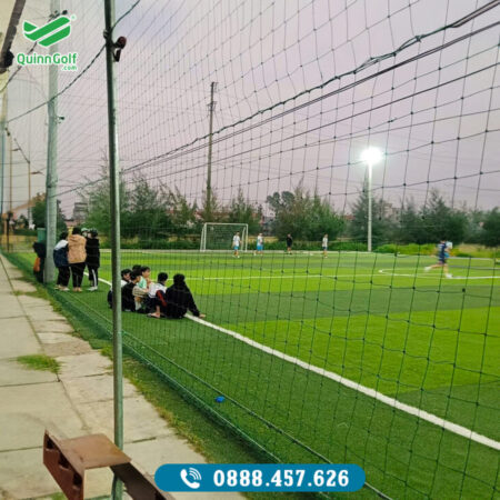 LƯỚI CHẮN SÂN BÓNG – GIẢI PHÁP AN TOÀN CHO SÂN Cỏ