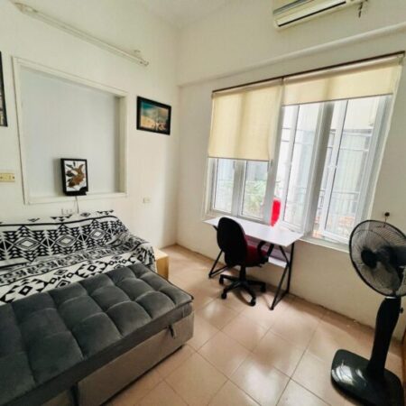 Bán nhà Trần Thái Tông, Cầu Giấy, gần phố, 40m2, 3 tầng, Mt 6.8m, chỉ 8.8 tỷ Bán nhà Trần Thái Tông, Cầu Giấy, gần phố, 40m2, 3 tầng, Mt 6.8m, chỉ 8.8 tỷ