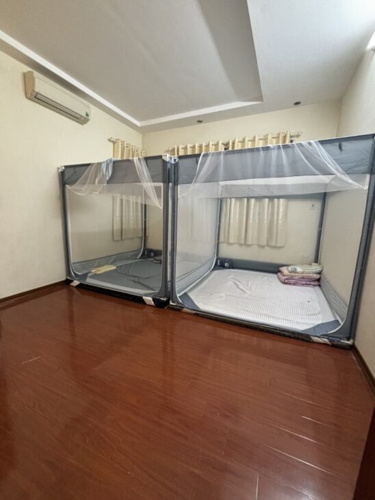 Thế Long ẩn hiện, Nhà đep như Ngọc giữa lòng Hà Nội, ô tô vào nhà, chuẩn khí đón tài giữ phúc