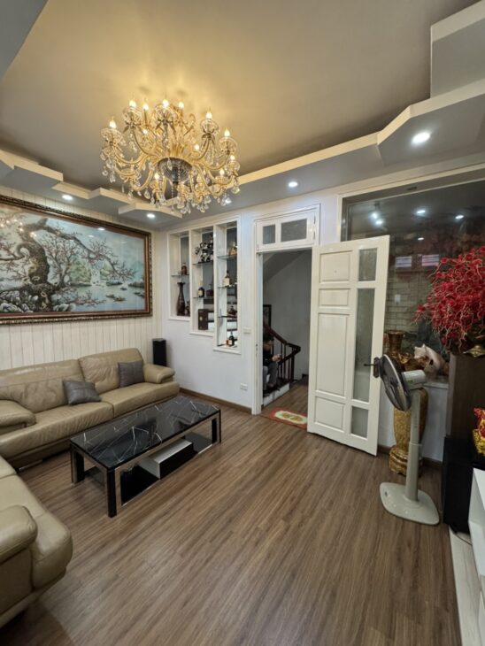 SIÊU PHẨM HOÀNG CẦU 48M – GẦN PHỐ – GẦN HỒ – NGÕ THÔNG – KINH DOANH Ô TÔ – KHÓ TÌM CĂN THỨ 2