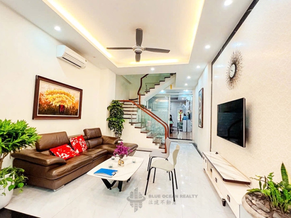 Bán nhà 69m², 4 tầng mặt phố Bùi Xương Trạch, quận Thanh Xuân, nhỉnh 24 tỷ