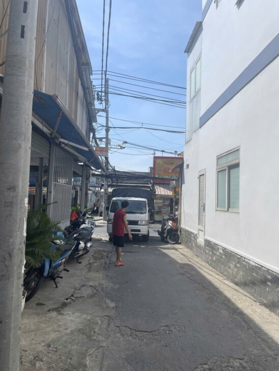 nhà q12 4.8 ty