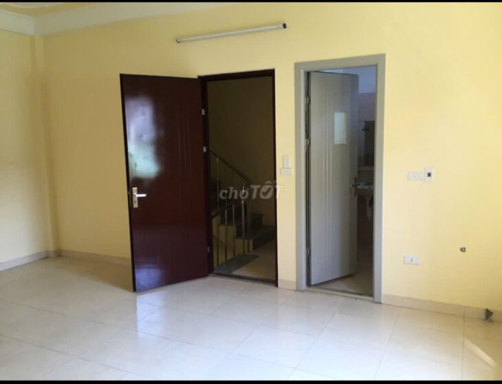 CHO THUÊ PHÒNG TRỌ TẦNG 2 GIÁ RẺ GẦN PHỐ ẨM THỰC VÀ ĐSQ HÀN QUỐC