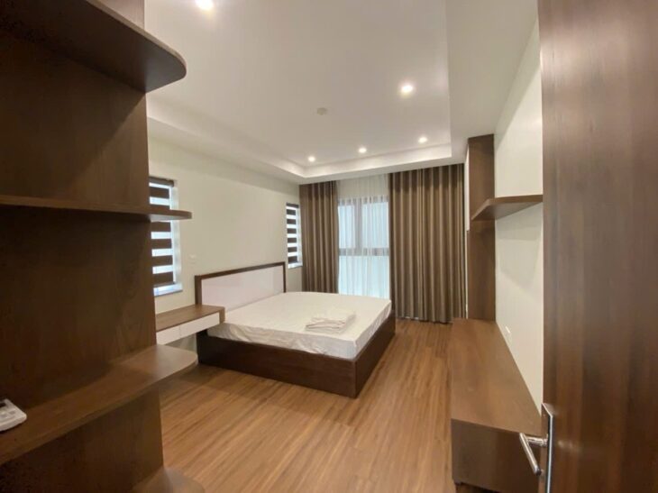 Bán Tòa Mặt Phố Mặt Phố Nghi Tàm, Tây Hồ 126m2/ 7Tầng Thang máy, MT 8m 75 Tỷ