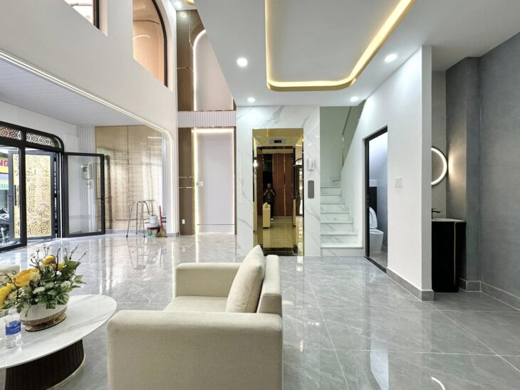 BÁN NHÀ PHÚ ĐÔ 35M2X6 TẦNG,THANG MÁY,15M RA Ô TÔ TRÁNH,7 CHỖ LÙI VÀO NHÀ,8 TỶ