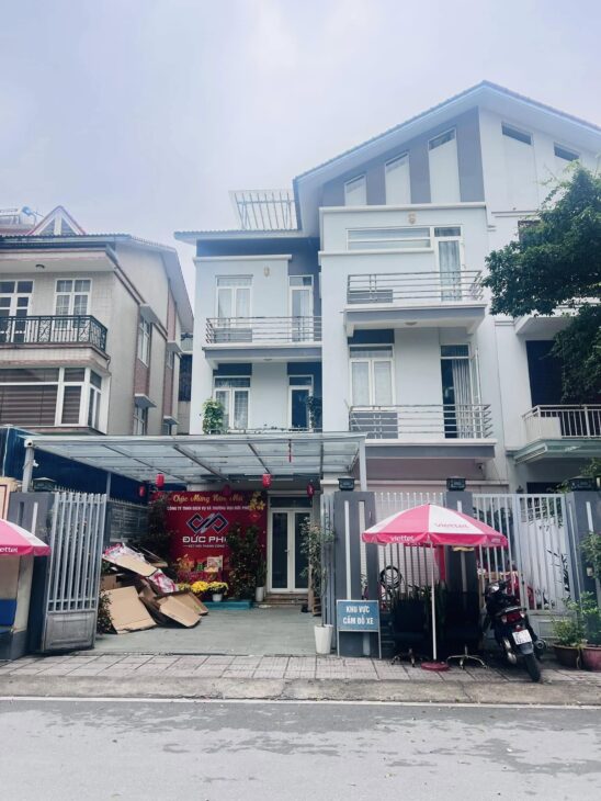 Cho thuê biệt thự KĐT Hạ Đình, Nguyễn Xiển, 180m2 4 tầng kinh doanh, văn phòng