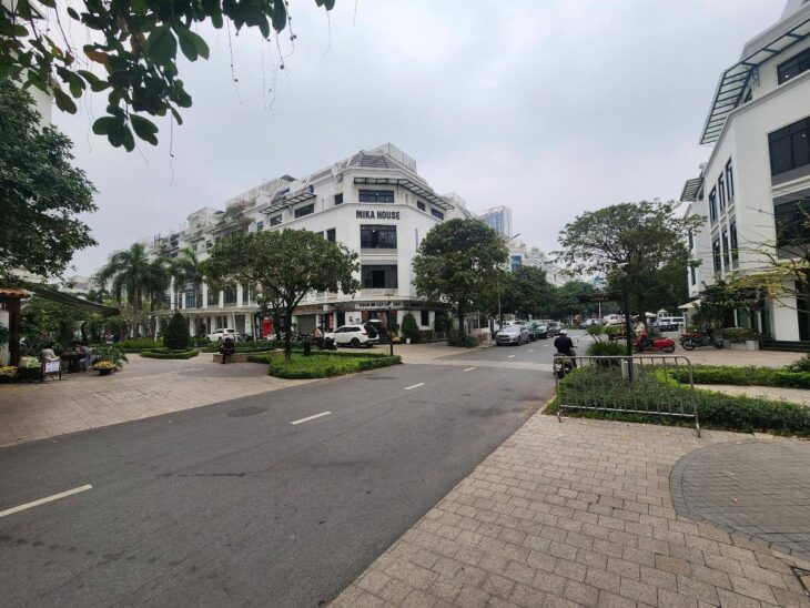 Bán liền kề Vinhomes Gardenia Hàm Nghi, 120m2, 5 tầng, thang máy, vị trí đẹp