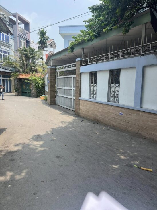 Bán Nhà hem OTO, Trần Xuân Soạn khu cư xá ngân hàng, gần đại học Marketing- diện tích đẹp gổ xịn