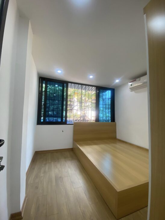 BÁN CĂN HỘ TẬP THỂ TẦNG 2-THÁI HÀ-ĐỐNG ĐA-4 NGỦ-3.4TY. LH: 0982769586