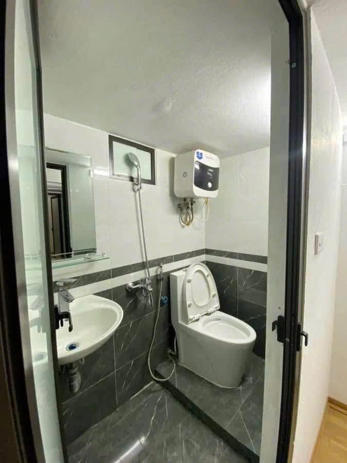 BÁN CĂN HỘ TẬP THỂ TẦNG 2-THÁI HÀ-ĐỐNG ĐA-4 NGỦ-3.4TY. LH: 0982769586