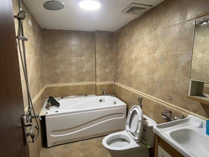 Nhà cạnh KĐT Xa La, 40m2, 5 tầng, 5,8 tỷ