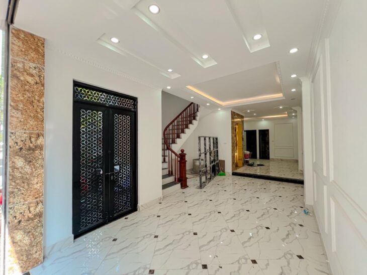 BÁN NHÀ HOÀNG LIỆT – Ô TÔ VÀO NHÀ – VIEW HỒ – THANG MÁY – 50M² – 12.5 TỶ