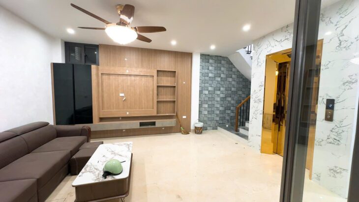 BÁN NHÀ VŨ TRỌNG PHỤNG 35M 6T MT4 GIÁ 9,8 TỶ THANG MÁY NHÀ MỚI TINH DÂN XÂY