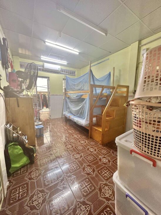QUẬN 10 HẺM XE HƠI – 1 CĂN RA MẶT TIỀN – NGAY 3 THÁNG 2 – NGUYỄN LÂM – 40M2 – 2 TẦNG ĐÚC . MT 61