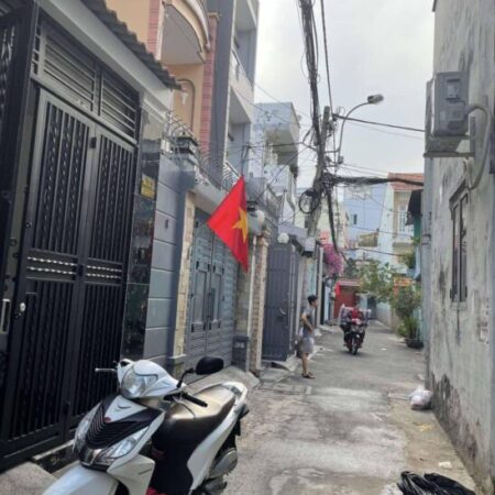 #TÂN_BÌNH]- CHDV 18 PHÒNG – NGAY BỜ KÈ – HXH – DT 4X24– DT SẴN- GẤP BÁN