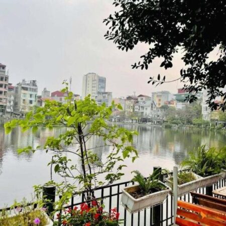 Mảnh Đất Hiếm-View Hồ Ngõ 135 Đội Cấn (Ngọc Hà) 95m/ MT 4.2m 36.8 Tỷ,Ôtô tránh