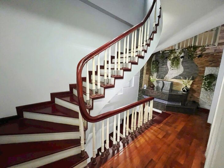 CỰC HIẾM PHẢI NHANH-Ôtô tránh Vũ Phạm Hàm(Nguyễn Khang) 60m/5Tầng/MT 6.9m 23.9Tỷ