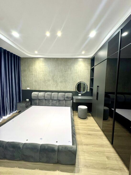 BÁN NHÀ NGUYỄN VĂN CỪ, LONG BIÊN, THANG MÁY, FULL NỘI THẤT, 20M RA Ô TÔ TRÁNH, 6 TẦNG.