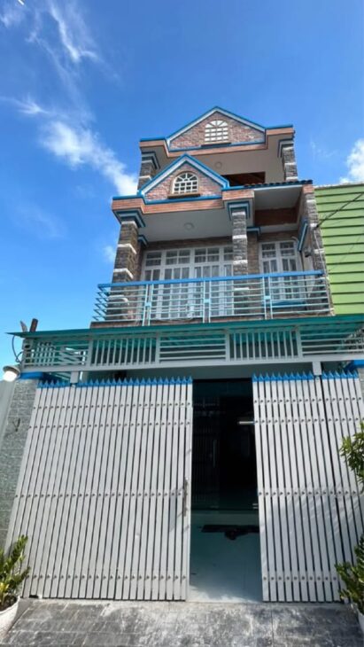 SÁT MẶT TIỀN NGUYỄN THỊ THẬP Q7- DT 100m2 . C.H.Ỉ. 12.5 T.Ỉ Alo Em Tâm Nhà Đẹp 0849.13.14.13 ngay