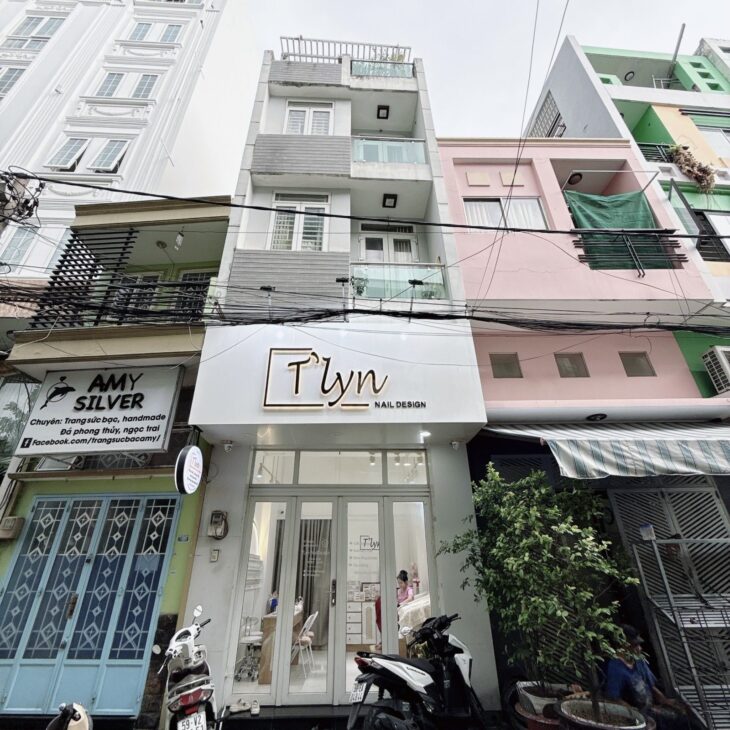 PHÚ NHUẬN MẶT RIỀN ĐƯỜNG HOA – RẤT HIẾM NHÀ BÁN – 50M2 – 5 TẦNG – KHÔNG QUY HOẠCH. KHÔNG LỘ GIỚI-