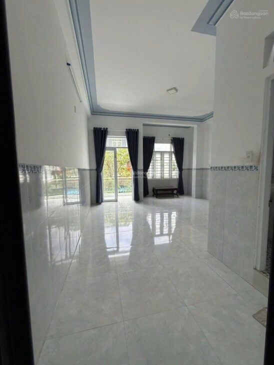 Cho thuê nhà đẹp 90m2 3 tầng khu KDT Lê Hồng Phong 2 giá rẻ 15tr/tháng