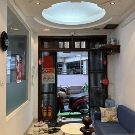 BÁN NHÀ NGUYỄN THỊ ĐỊNHN . 40M 5T MT6 GIÁ 10,8 TỶ ĐANG KINH DOANH GẦN Ô TÔ TRÁNH