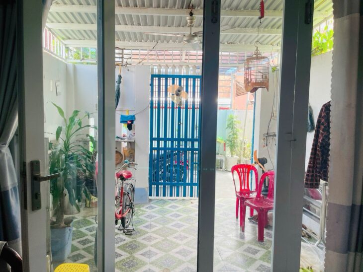 BÁN NHÀ 2 TẦNG HẺM Ô TÔ GẦN NHÀ HÀNG ĐỒNG XANH VĨNH NGỌC