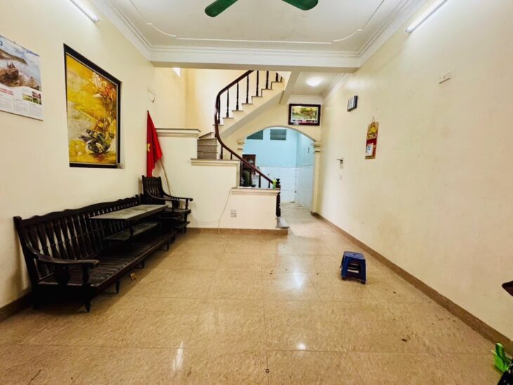 BÁN NHÀ LÔ GÓC ĐƯỜNG HOÀNG MAI – 3 MẶT THOÁNG – Ô TÔ TRÁNH – 60M² – 13.8 TỶ