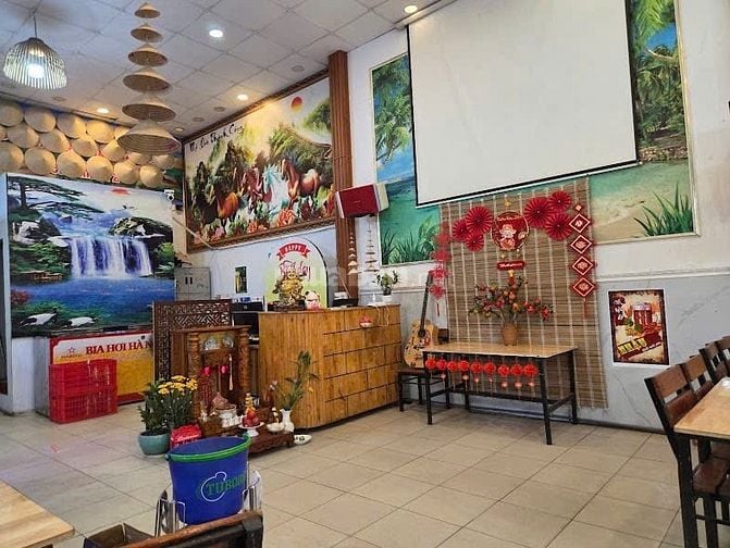 Tân Phú, Sang quán nhậu góc 2 MT Nguyễn Cửu Đàm, dt 12 x 20m, full nội thất, Liên hệ : 0903992977