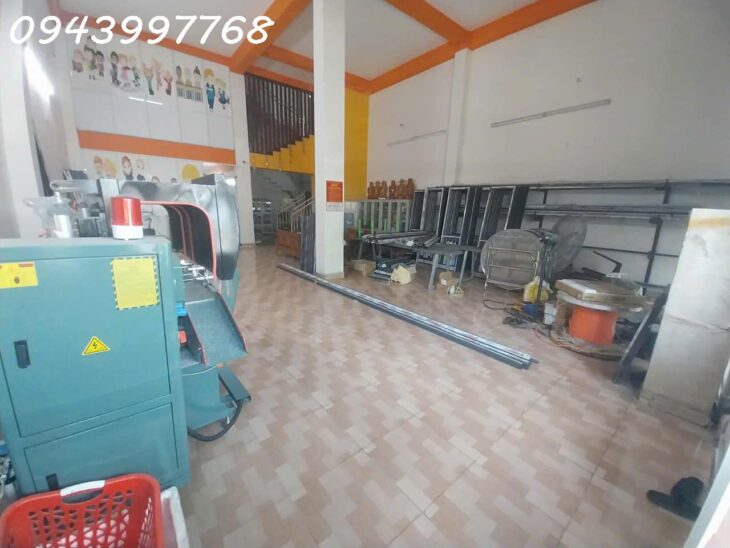CHO THUÊ MẶT BẰNG Đường 10m5 NGUYỄN VĂN TẠO ngay sát bên hông bến xe Đà Nẵng