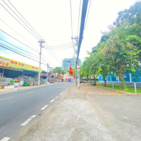 Nhà đẹp siêu hiế, Linh Đông Thủ Đức chỉ từ 2,x Tỷ hổ trợ vay 1,5 tỷ.