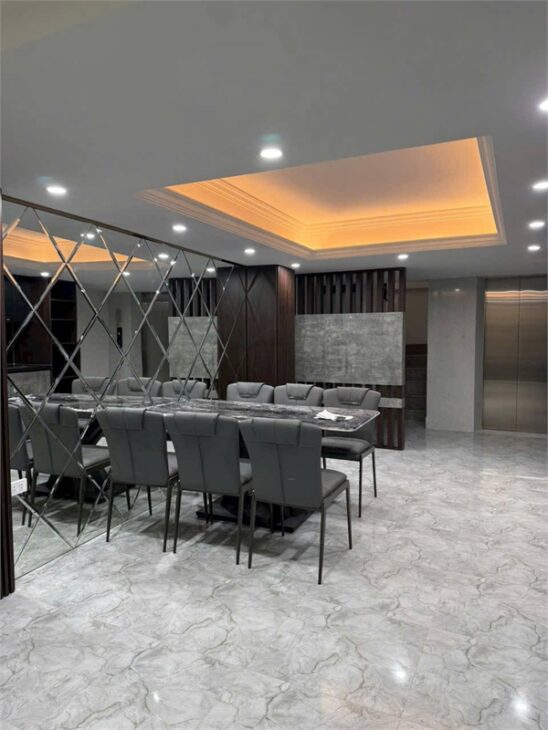 Bán Nhà 7 Tầng Thang Máy – Ngõ 68 Cầu Giấy – 42m² – MT 4m – Trung Tâm – Chỉ 12.2 Tỷ!