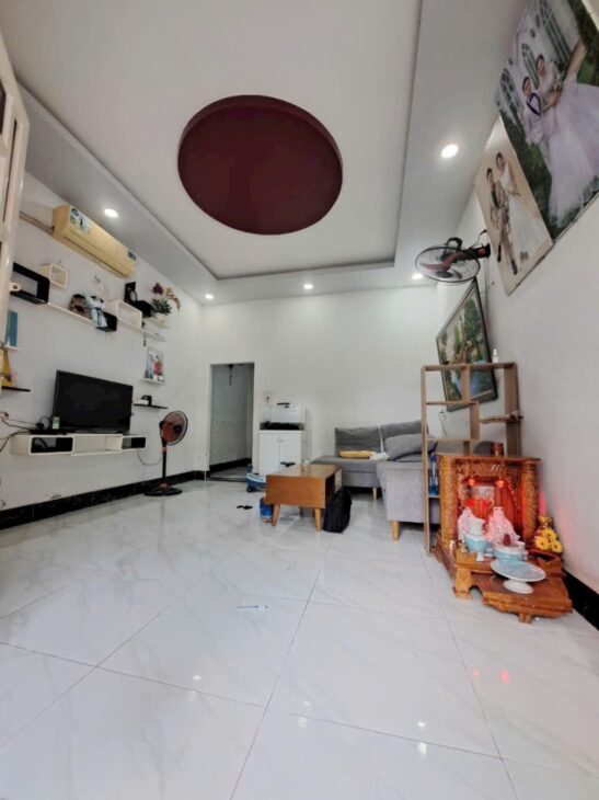 Bán nhà 2 Tầng Đông Hòa,SHR,đường xe hơi phà phà,giá cực kì rẻ