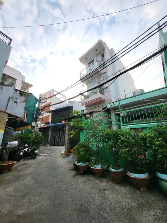 MUA 1 ĐƯỢC 3 CĂN LIỀN KỀ, TẠ QUANG BỬU TRUNG TÂM Q8 – HẺM XE HƠI – CÓ DÒNG TIỀN, 93M2 NỞ HẬU TÀI