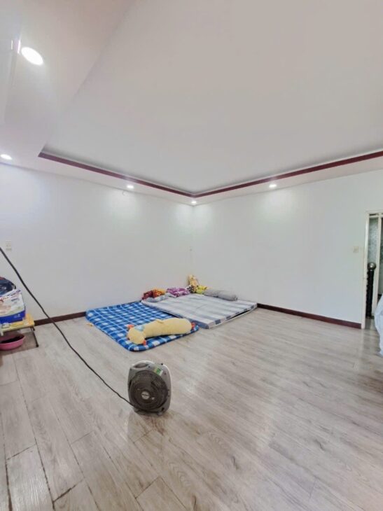 Bán nhà 2 Tầng Đông Hòa,SHR,đường xe hơi phà phà,giá cực kì rẻ