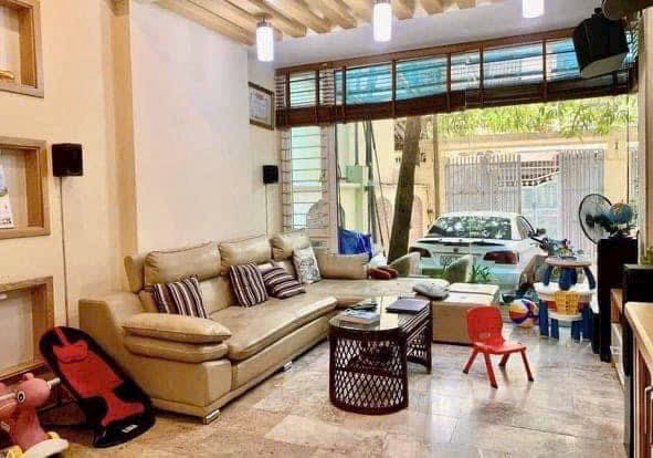 biệt thự mini Ngọc Thuỵ, 120m x 3 tầng, mặt tiền 6m, sân vườn tiểu cảnh, ôtô vào nhà