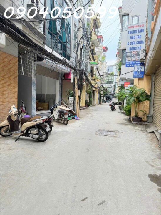 BIỆT THỰ SIÊU VIP – LÔ GÓC 3 MẶT THOÁNG – GARA Ô TÔ ĐỖ CỬA – 40M RA PHỐ – SỔ ĐẸP