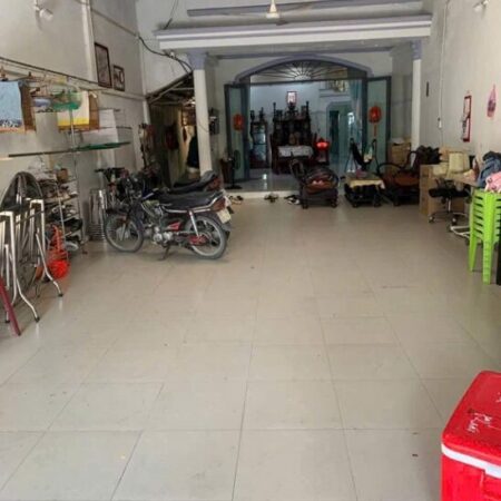 BÁN NHÀ MẶT TIỀN ĐƯỜNG NHỰA XE TẢI THÔNG BÁN NHÀ MẶT TIỀN ĐƯỜNG NHỰA XE TẢI THÔNG