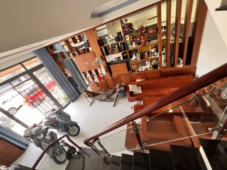 Bán nhà 60m², 4PN, 3WC, Linh Xuân, Thủ Đức, 5.2 tỷ, sổ hồng