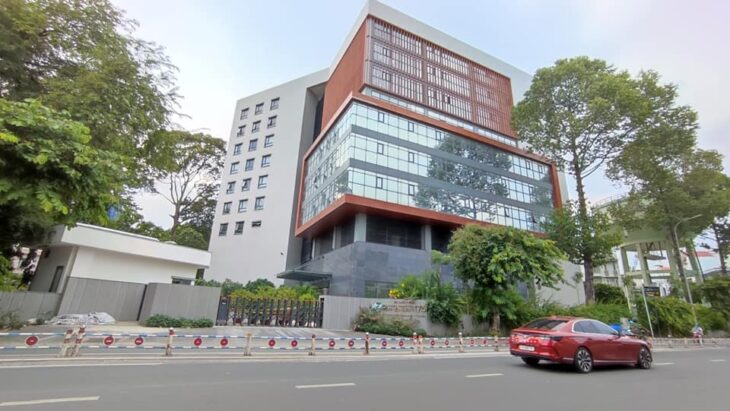 Bán nhà MTKD Nguyễn Thái Sơn 89m2 ngang 4.3m 3 tầng KD sầm uất cạnh BV 175 chỉ 19.8 tỷ