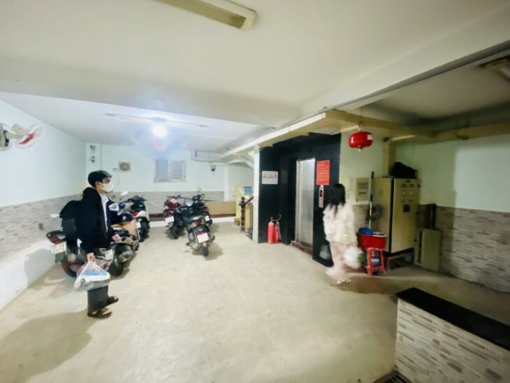 TOÀ NHÀ 7 TẦNG CÓ HẦM PHẠM HUY THÔNG, BAO GỒM 16 PHÒNG CHO THUÊ.