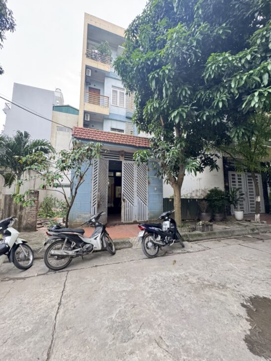 BÁN NHÀ NGỌC THỤY 23 tỷ 80m MẶT TIỀN 5m CÔNG VIÊN VỈA HÈ Ô TÔ ĐỖ CỬA