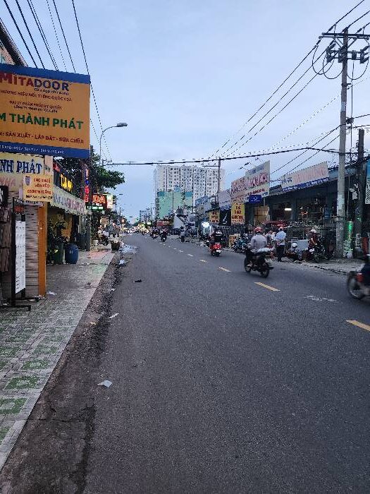 BT22- MẶT TIỀN KINH DOANH VÀ BIỆT THỰ VỊ TRÍ ĐẮC ĐỊA GẦN NGÃ TƯ BỐN XÃ GIÁP TÂN PHÚ – 400M² – THU