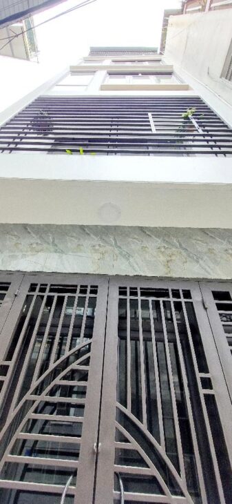 NHÀ ĐÔNG THIÊN XÂY MỚI ,ĐẸP 5 TẦNG 30M CHỈ NHỈNH 5 TỶ.