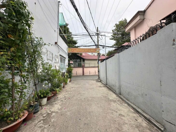 Chủ cần tiền giảm sốc bán gấn nhà 2 tầng BTCT nhỉnh 4 tỷ.