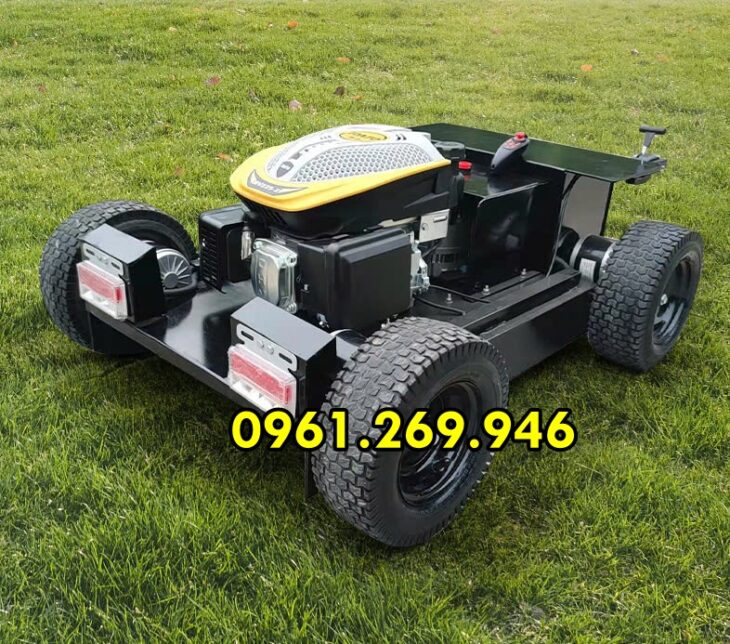Máy cắt cỏ chạy xăng điều khiển từ xa Turbo HYR112