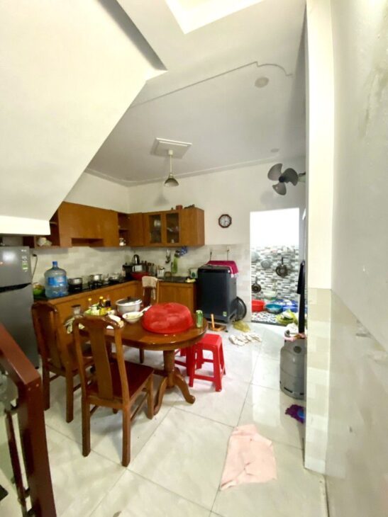 NHÀ 3 TẦNG MỚI TINH – MẶT TIỀN NHÁNH NGUYỄN THỊ ĐẶNG – 2 XE HƠI NÉ NHAU THÔNG TỨ TUNG. – GIÁ 4.7 TỶ