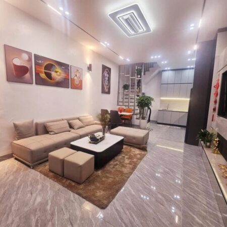 Bán căn nhà Nguyễn Đức Cảnh , Hoàng Mai , 42m2 4T giá 8,1 Tỷ