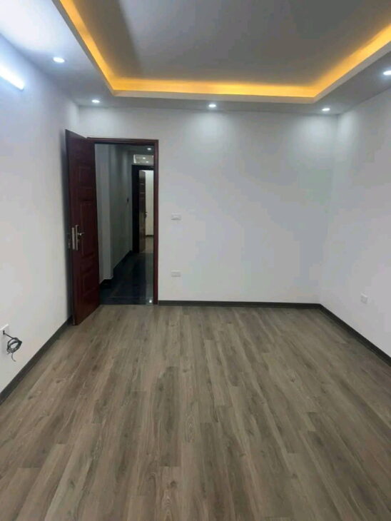 nổi bật MỘT CĂN MÂU LƯƠNG,KIÊN HƯNG,HÀ ĐÔNG 30M 5 TẦNG GIÁ rộng 6 TỶ