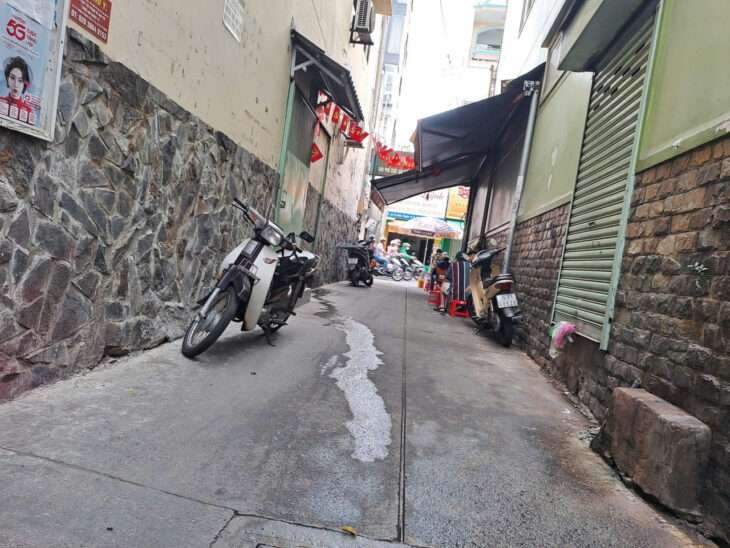 Bán nhà quận 10, đường Tô Hiến Thành, 49m2, 4 tầng, hẻm 4m, sát mặt tiền 8.5 tỷ